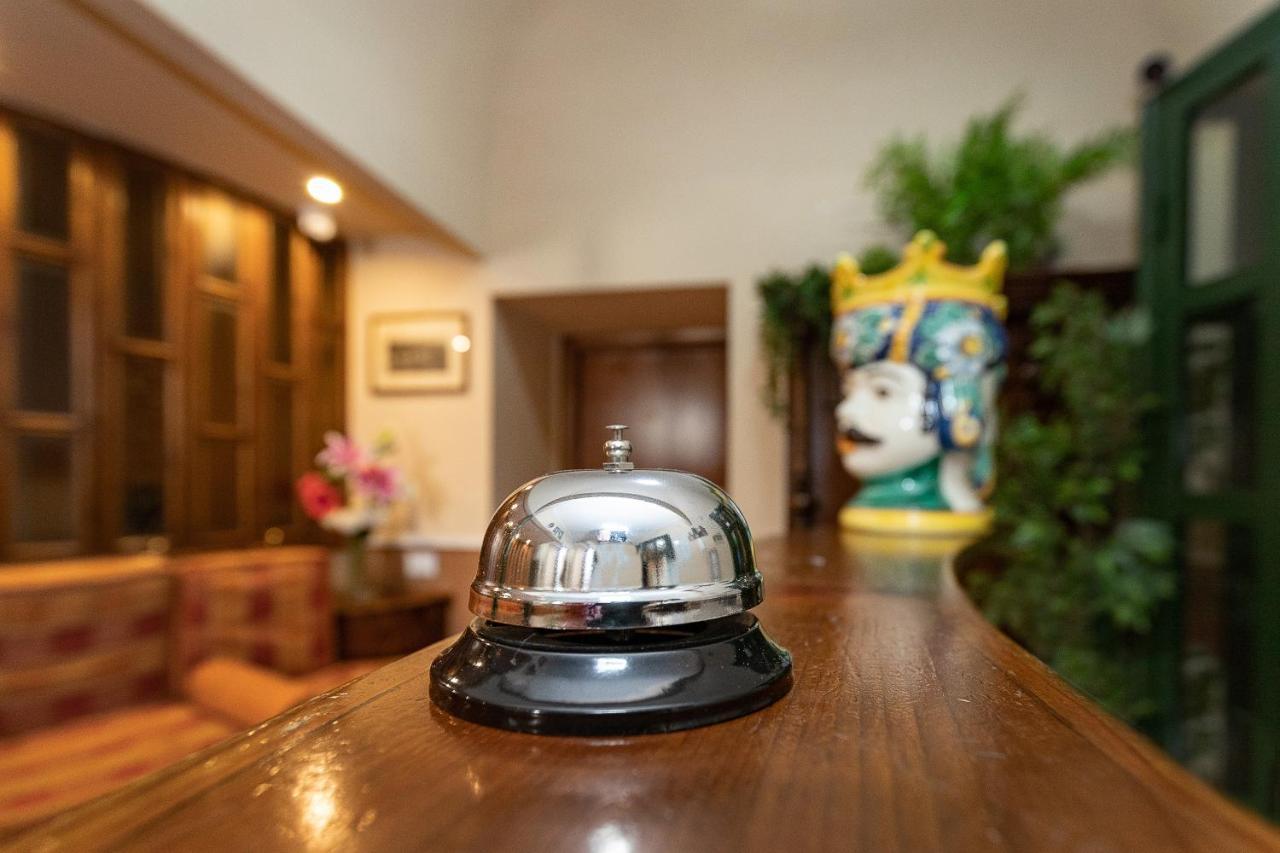 Stesicoro Exclusive Rooms Catania Bagian luar foto