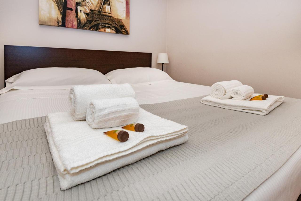 Stesicoro Exclusive Rooms Catania Bagian luar foto