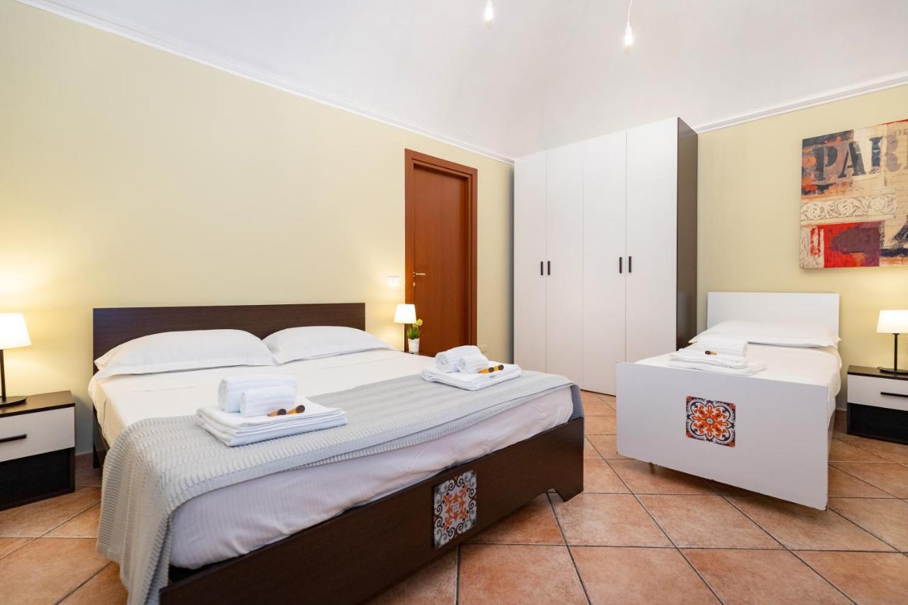 Stesicoro Exclusive Rooms Catania Bagian luar foto