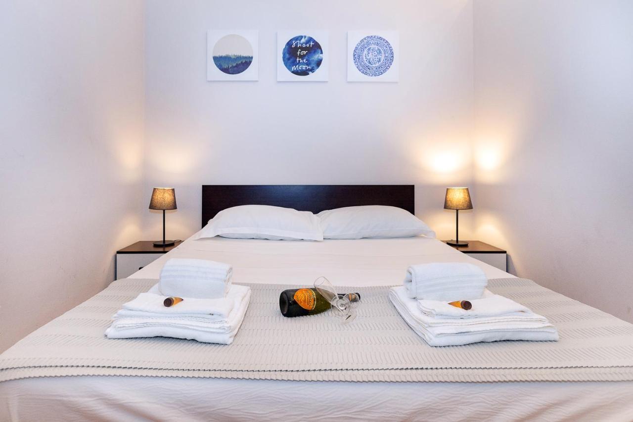 Stesicoro Exclusive Rooms Catania Bagian luar foto